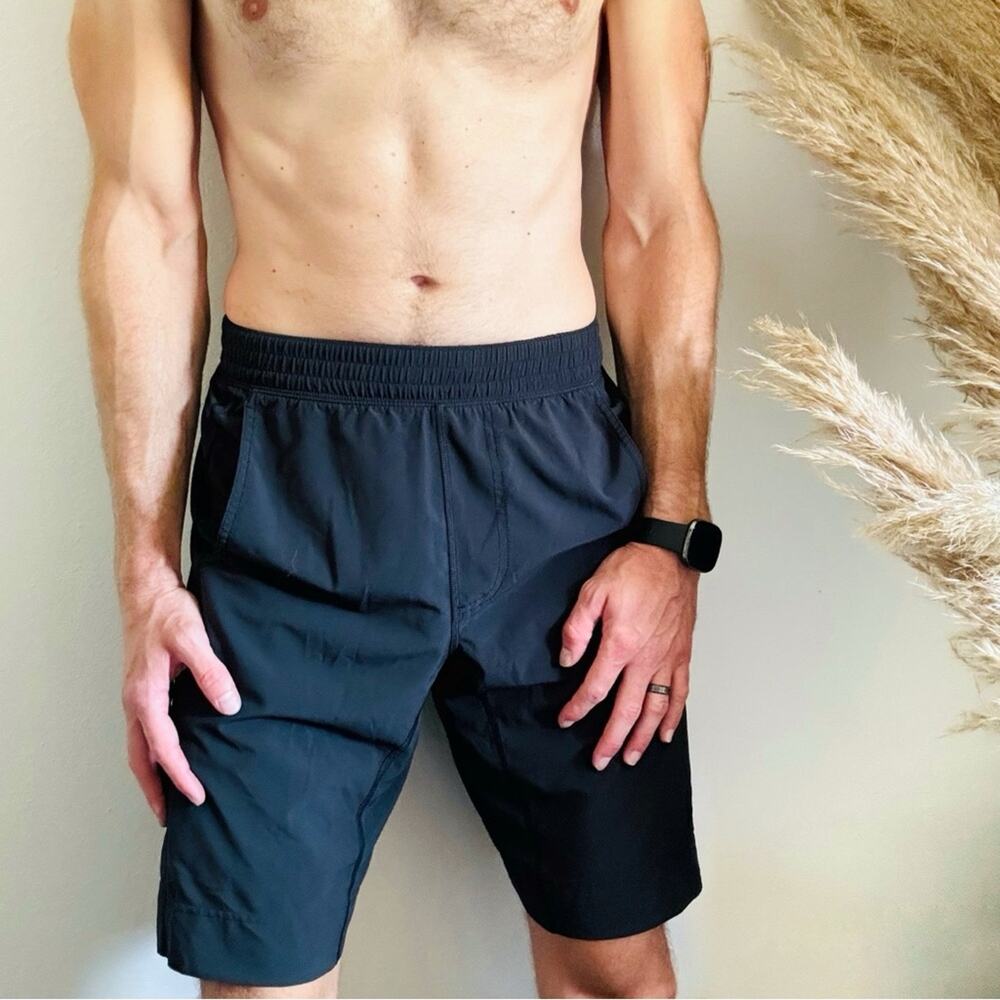 MENS LULULEMON Black Charcoal 11" Lined Basketball Athletic Running Gym Shorts M